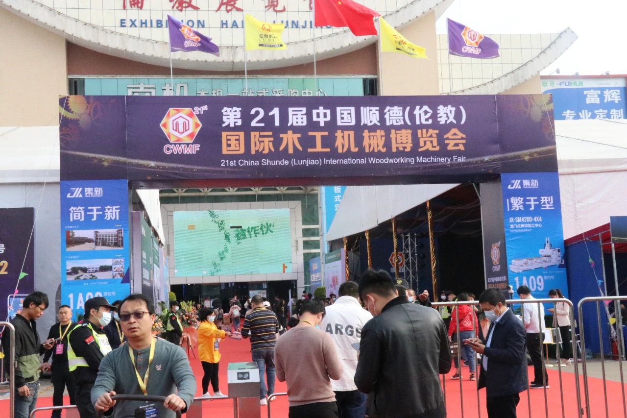 38c580e6a9ddcd1a588ea33adc4af7de.jpg
