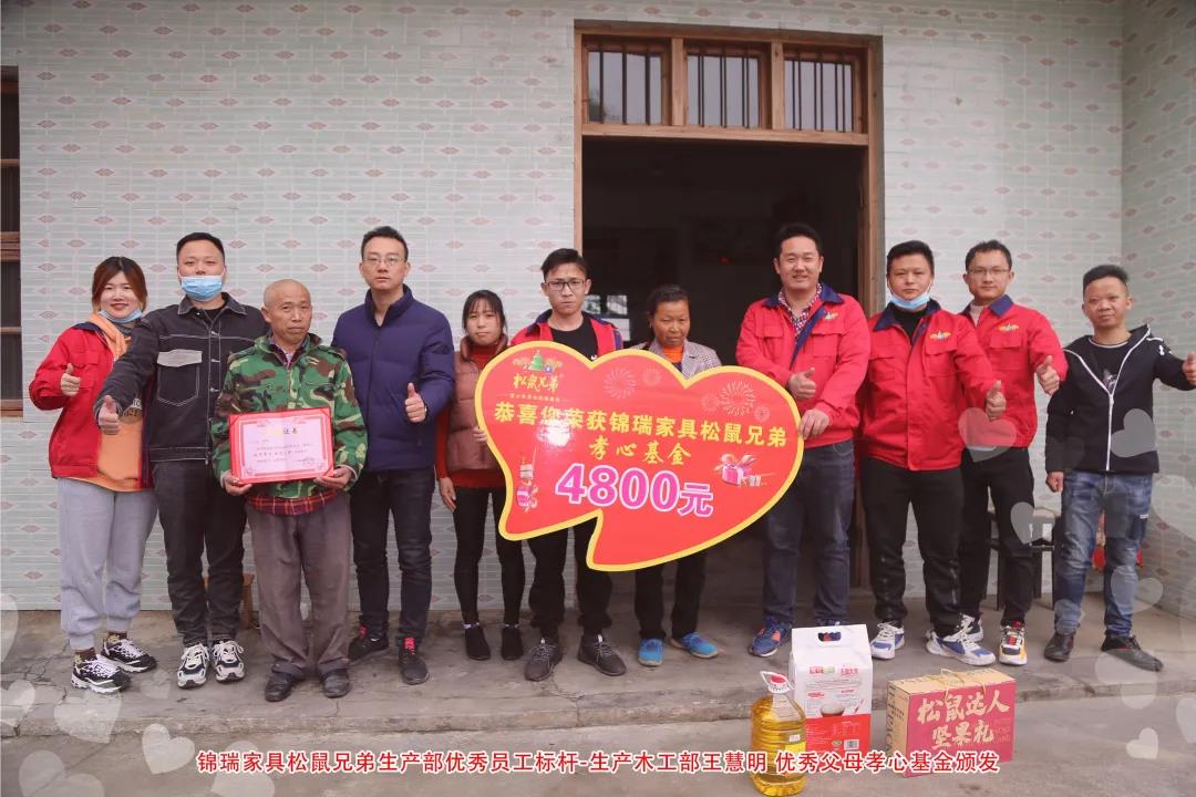 596d6fd27db9ccf5c3874dffa1588c11.jpg